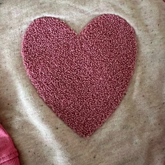 Gap Kids Girls Heart Sweatshirt, Size 2T - Picture 2 of 4